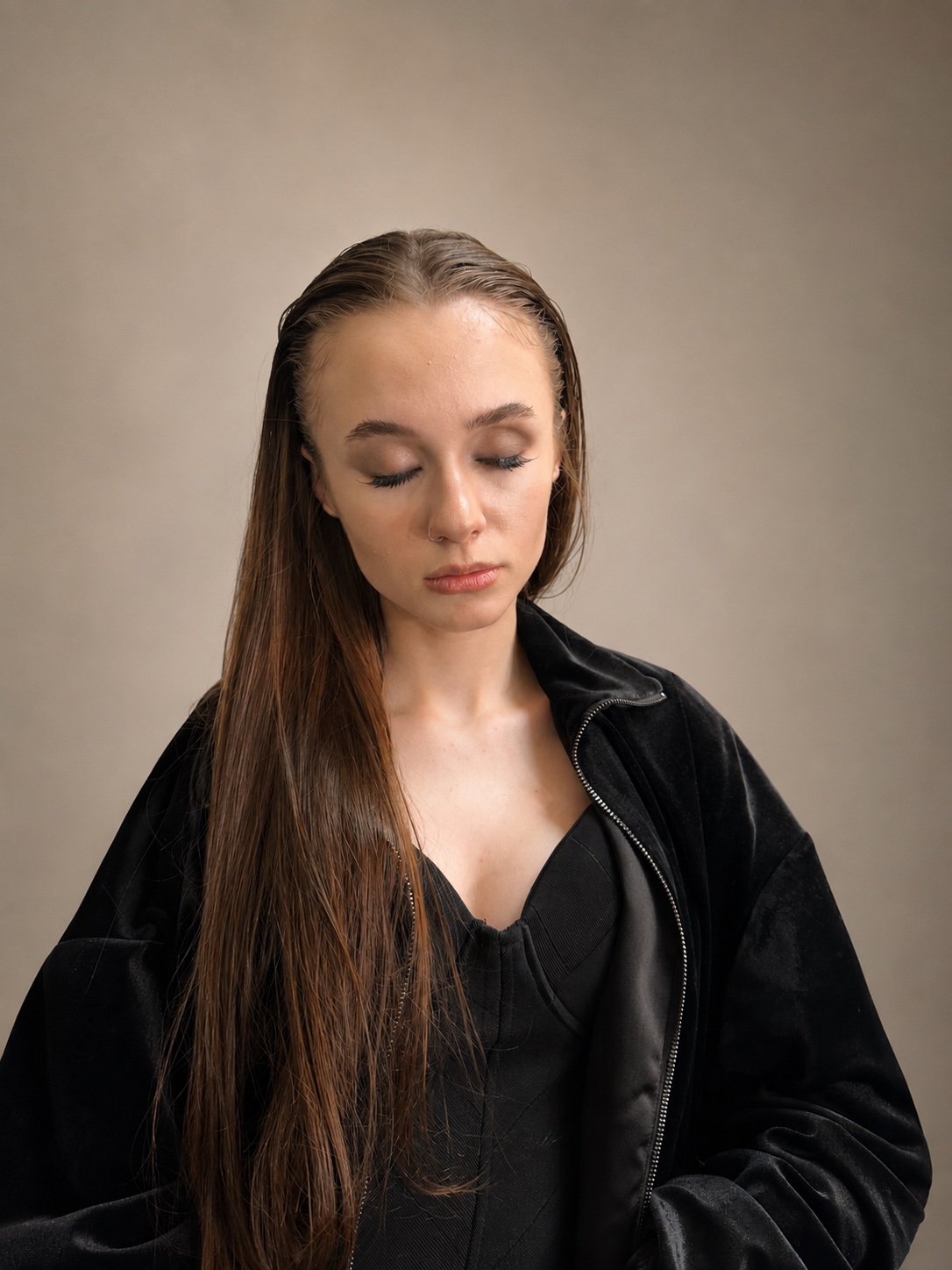 Soft glam makeup with a smoky eye